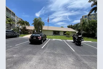 301 SE 3rd St #204, Dania Beach, FL 33004 - Photo 30