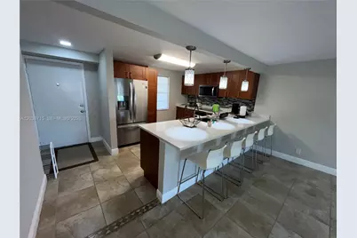 301 SE 3rd St #204, Dania Beach, FL 33004 - Photo 2