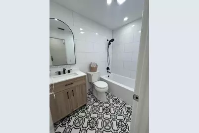 6308 NW 170th Ter, Hialeah, FL 33015 - Photo 4