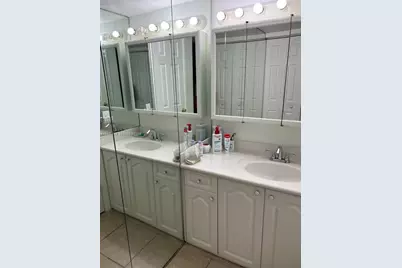 820 NW 87th Ave #408, Miami, FL 33172 - Photo 6