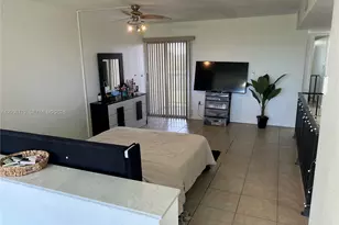 820 NW 87th Ave, Miami, FL 33172 - Photo 16