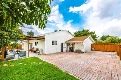 16571 Lake Tree Dr, Weston, FL 33326 - Photo 28