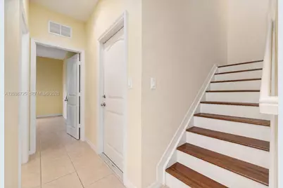 678 NE 33rd Ter, Homestead, FL 33033 - Photo 18