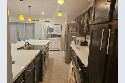 126 Golden Isles Dr #62A, Hallandale Beach, FL 33009 - Photo 8