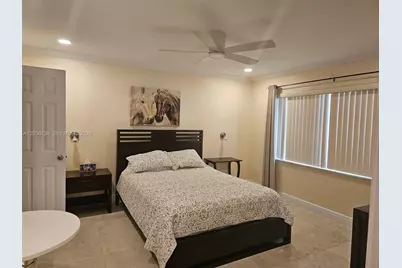 126 Golden Isles Dr #62A, Hallandale Beach, FL 33009 - Photo 10