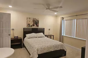 126 Golden Isles Dr, Hallandale Beach, FL 33009 - Photo 10