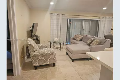 126 Golden Isles Dr #62A, Hallandale Beach, FL 33009 - Photo 6