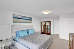 2555 Collins Ave, Miami Beach, FL 33140 - Photo 26