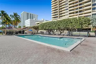 2555 Collins Ave, Miami Beach, FL 33140 - Photo 48