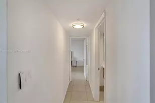 2555 Collins Ave, Miami Beach, FL 33140 - Photo 20