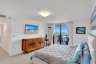 2555 Collins Ave, Miami Beach, FL 33140 - Photo 22