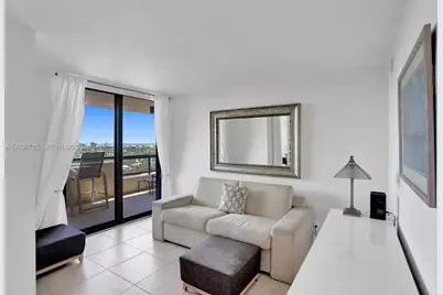 2555 Collins Ave #1508, Miami Beach, FL 33140 - Photo 16