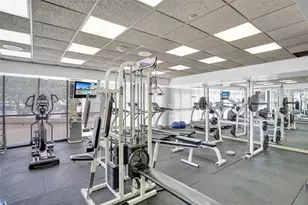 2555 Collins Ave, Miami Beach, FL 33140 - Photo 40