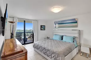 2555 Collins Ave, Miami Beach, FL 33140 - Photo 22