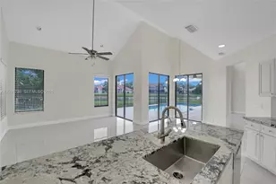 22281 Tupelo Pl, Boca Raton, FL 33428 - Photo 6