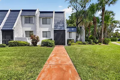4427 Luxemburg Ct, Lake Worth, FL 33467 - Photo 4