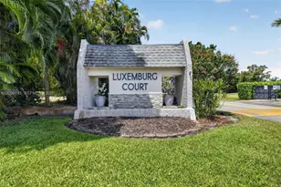 4427 Luxemburg Ct, Lake Worth, FL 33467 - Photo 2