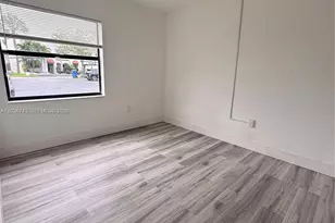 10875 NW 7th St, Miami, FL 33172 - Photo 12