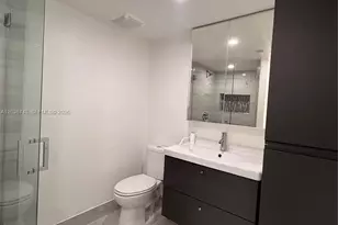 10875 NW 7th St, Miami, FL 33172 - Photo 20