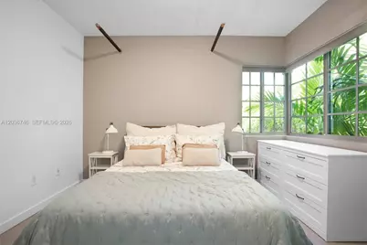901 3rd St #3, Miami Beach, FL 33139 - Photo 2