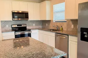 10798 Marlberry Way, North Fort Myers, FL 33917 - Photo 4