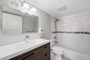 7150 Indian Creek Dr, Miami Beach, FL 33141 - Photo 16