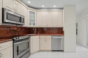10994 Neptune Dr, Cooper City, FL 33026 - Photo 18