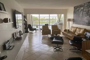 873 NE 195th St, Miami, FL 33179 - Photo 8