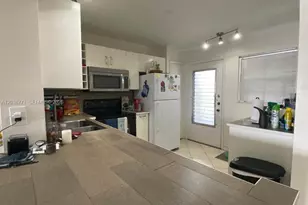 873 NE 195th St, Miami, FL 33179 - Photo 18