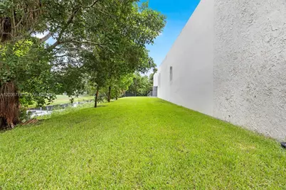 2775 NW 63rd Ct, Fort Lauderdale, FL 33309 - Photo 24