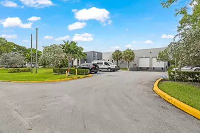 2775 NW 63rd Ct, Fort Lauderdale, FL 33309 - Photo 2