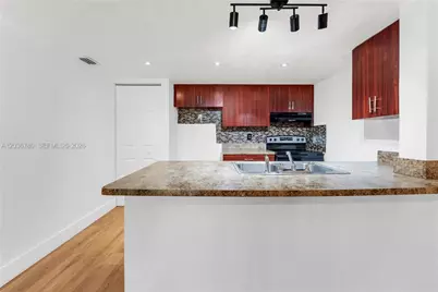 5653 Blueberry Ct # 2, Lauderhill, FL 33313 - Photo 4