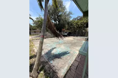 16500 NE 5th Ave, Miami, FL 33162 - Photo 26