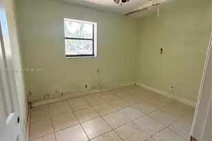 16500 NE 5th Ave, Miami, FL 33162 - Photo 18