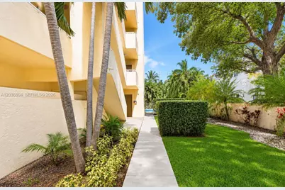5839 SW 74th Ter #103, South Miami, FL 33143 - Photo 18