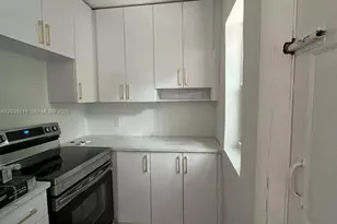 602 SW 13th Ave, Miami, FL 33135 - Photo 2