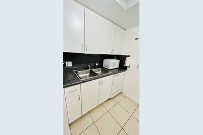 2415 NW 16th St Rd #603-1, Miami, FL 33125 - Photo 14