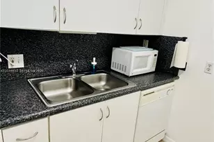 2415 NW 16th St Rd, Miami, FL 33125 - Photo 14