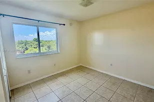 2415 NW 16th St Rd, Miami, FL 33125 - Photo 14