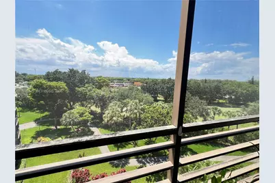 1400 Saint Charles Pl #701, Pembroke Pines, FL 33026 - Photo 18