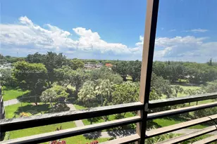1400 St Charles Pl, Pembroke Pines, FL 33026 - Photo 18