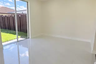 8024 NW 198th Terrace, Hialeah, FL 33015 - Photo 22