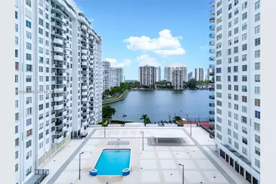 2780 NE 183rd St #2009, Aventura, FL 33160 - Photo 14