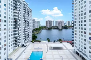 2780 NE 183rd St, Aventura, FL 33160 - Photo 14