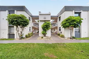 265 SE 10th St, Deerfield Beach, FL 33441 - Photo 30