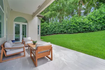 2163 Bay Ct, Weston, FL 33326 - Photo 52