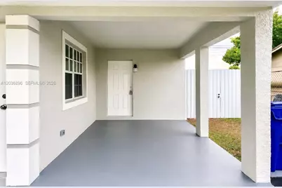 3040 NW 20th St, Fort Lauderdale, FL 33311 - Photo 2