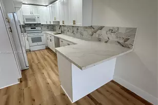 10090 NW 80th Ct, Hialeah Gardens, FL 33016 - Photo 2