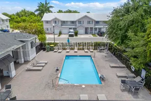 916 SE 17th Ct, Homestead, FL 33034 - Photo 10