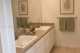 916 SE 17th Ct, Homestead, FL 33034 - Photo 4